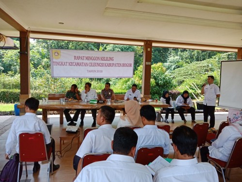 Kegiatan Minggon Keliling di Desa Gandoang